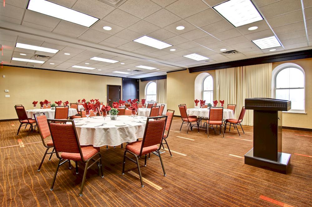 Courtyard By Marriott Waterloo St. Jacobs Hotel Exterior photo