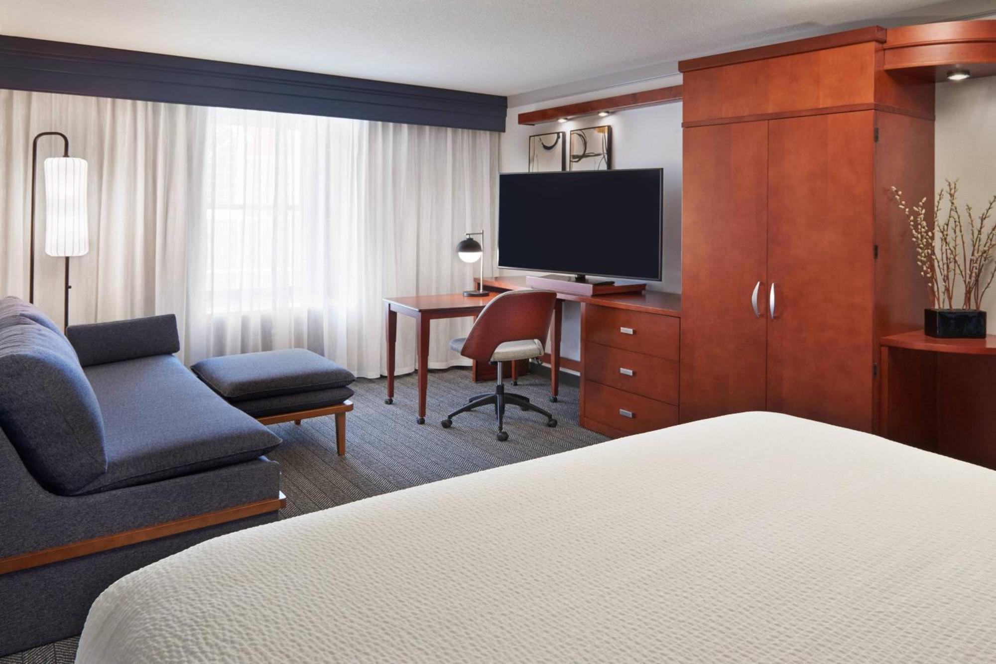 Courtyard By Marriott Waterloo St. Jacobs Hotel Exterior photo