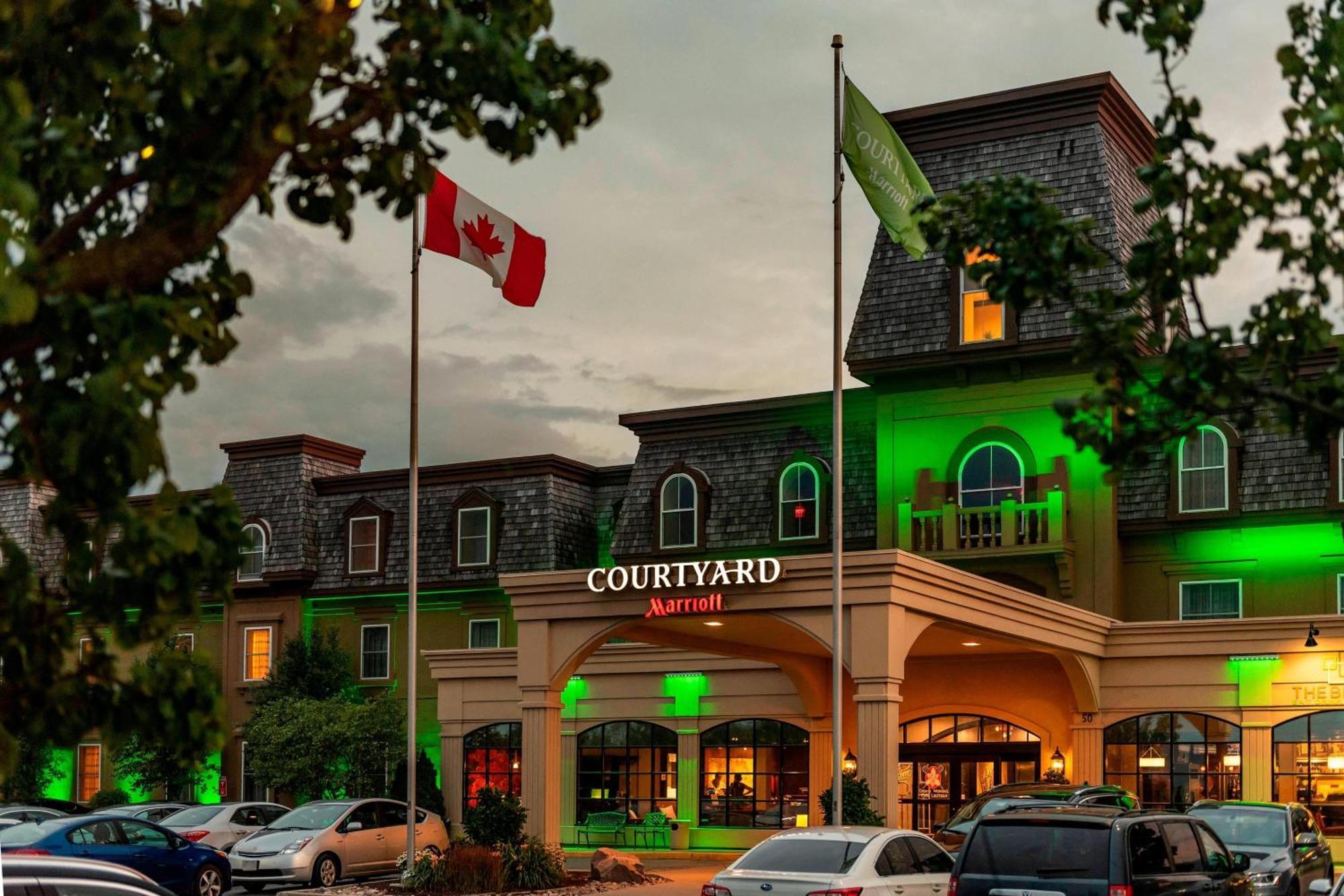 Courtyard By Marriott Waterloo St. Jacobs Hotel Exterior photo
