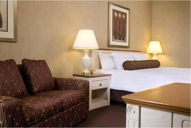 Courtyard By Marriott Waterloo St. Jacobs Hotel Room photo